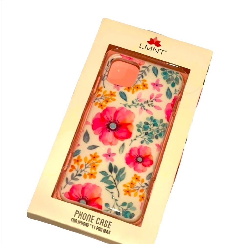 LMNT White Floral IPhone 11 Pro Max Case NWT